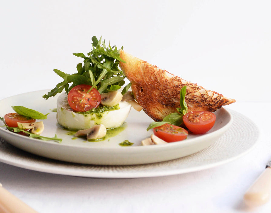 Burrata mit Pesto-Vinaigrette Burrata mit Pesto-Vinaigrette