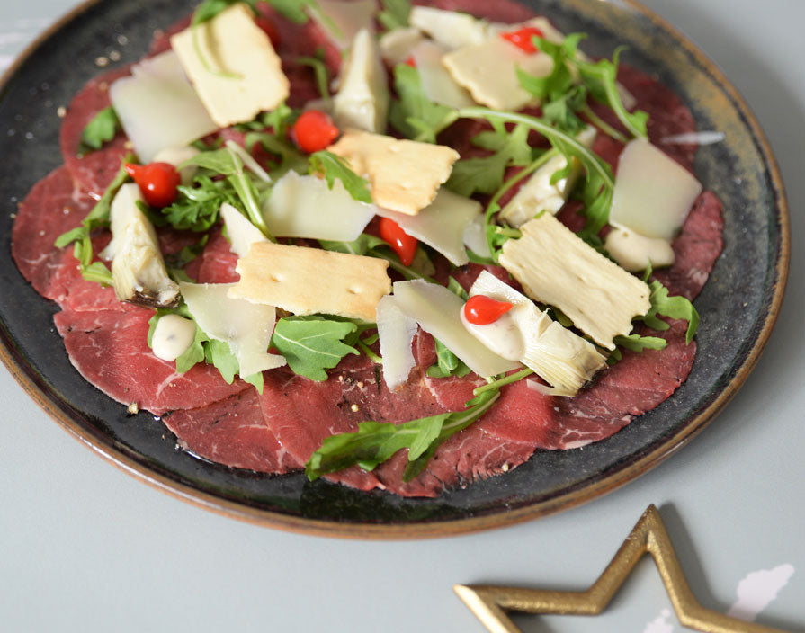 Rindercarpaccio mit Artischocken-Trüffelsauce
