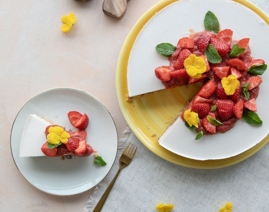 Käsekuchen mit Erdbeerkompott