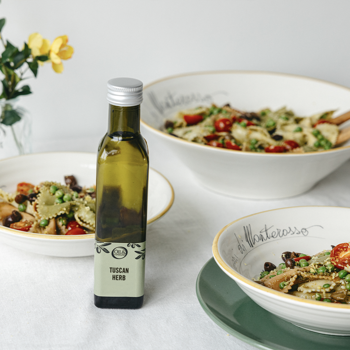 Natives Olivenöl Extra mit Toskanischen Kräutern - 250 ml | Oil & Vinegar Natives Olivenöl Extra mit Toskanischen Kräutern - 250 ml | Oil & Vinegar